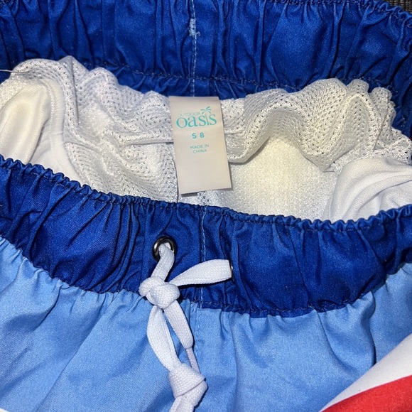 Oasis Boys Red, White, and Blue 2 piece rash guard swimwear set Size-8 - Picture 6 of 7